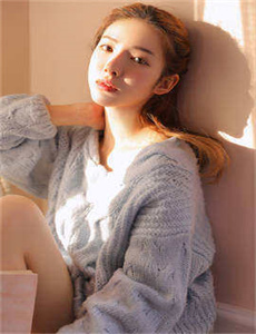 美国黑人女性RAPPER-萌白酱甜味弥漫JK学生装制服